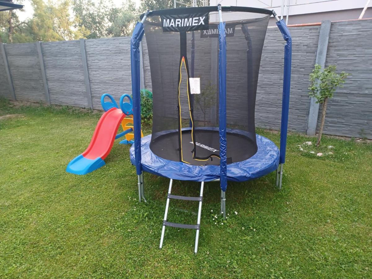 Apartmany Charlie Bešeňová Eksteriør billede