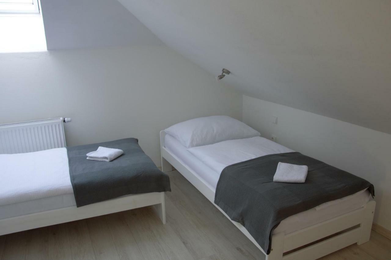 Apartmany Charlie Bešeňová Eksteriør billede