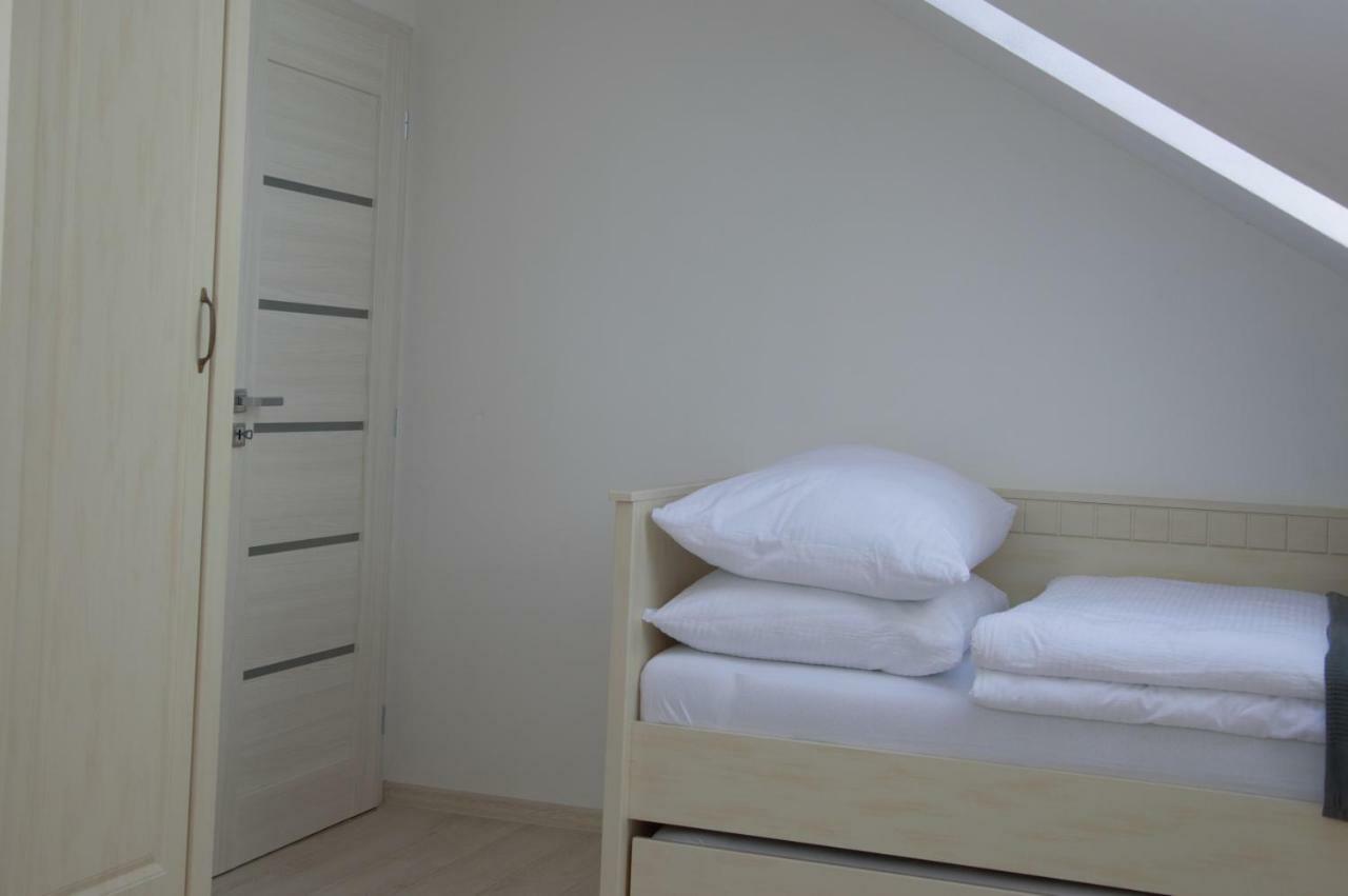 Apartmany Charlie Bešeňová Eksteriør billede