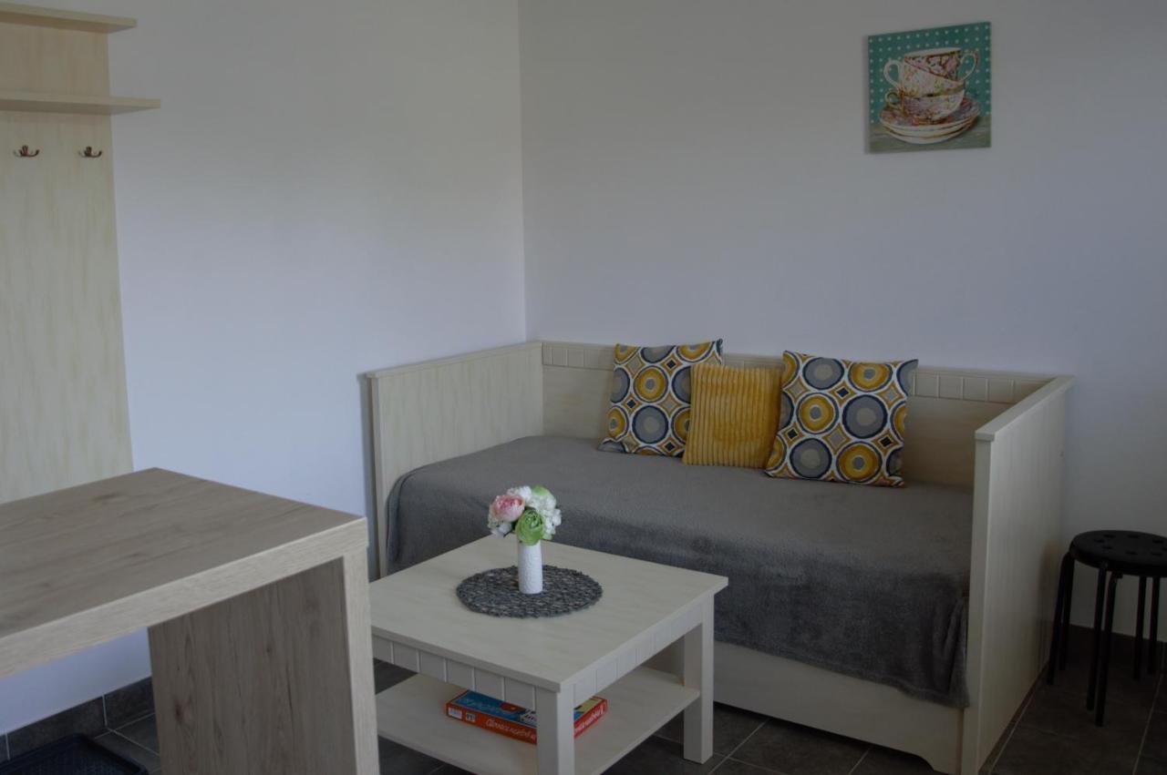 Apartmany Charlie Bešeňová Eksteriør billede