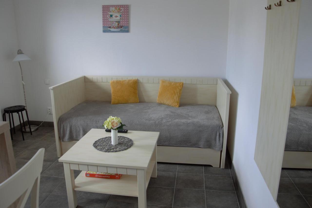 Apartmany Charlie Bešeňová Eksteriør billede